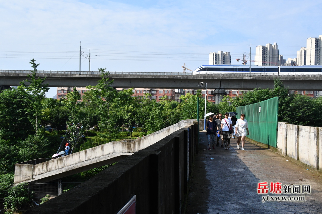 湘潭板塘铺谈爱桥今起全封闭施工