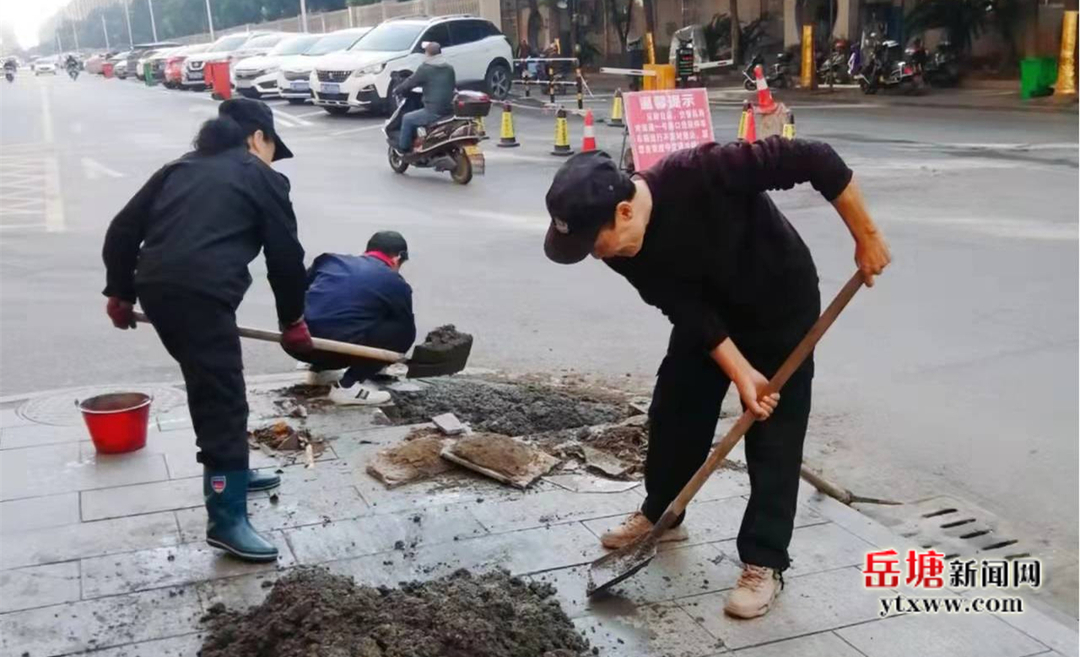 飛機(jī)坪社區(qū)：修復(fù)破損路面 提升道路安全