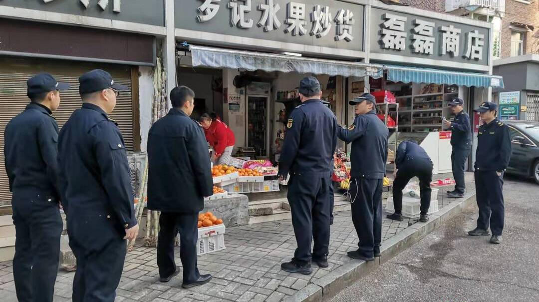 書院路街道集中開展市容環(huán)境整治行動