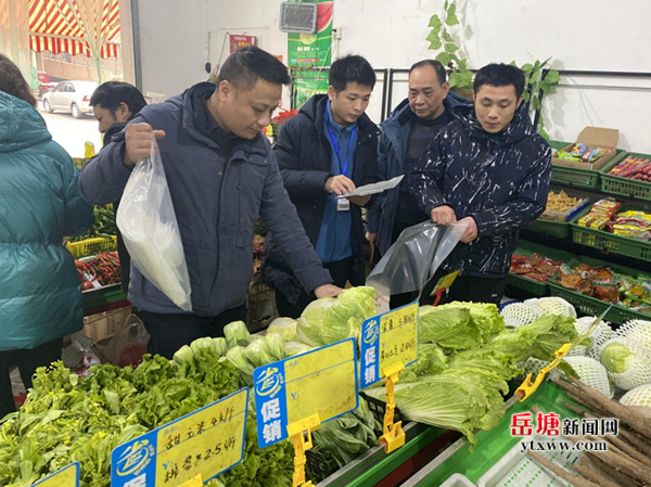 岳塘區(qū)市場監(jiān)督管理局開展食品安全“回頭看”行動