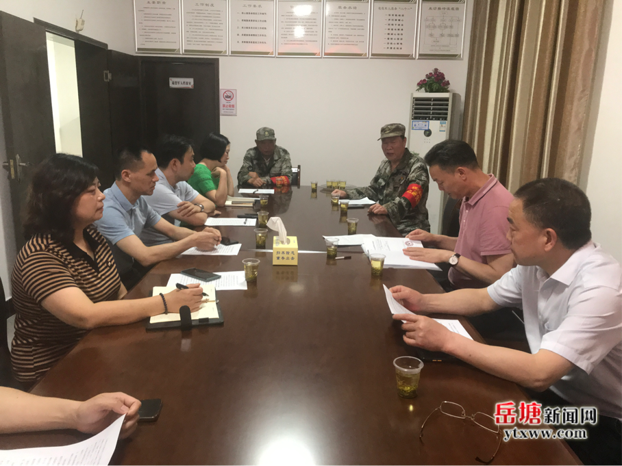 市退役軍人事務局調(diào)研長城社區(qū)退役軍人服務站工作