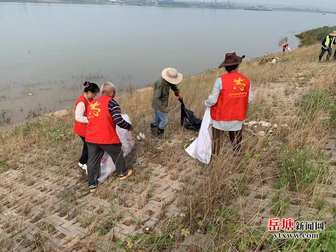 落實(shí)“四敢”要求 實(shí)施“八抓”行動(dòng)丨岳塘區(qū)打出 “清河凈灘”組合拳