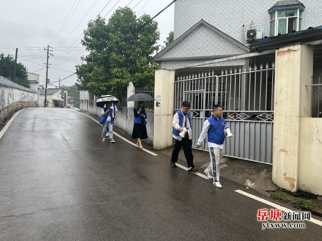 落實“四敢”要求 實施“八抓”行動丨霞城街道：群防群治 構建平安建設共同體