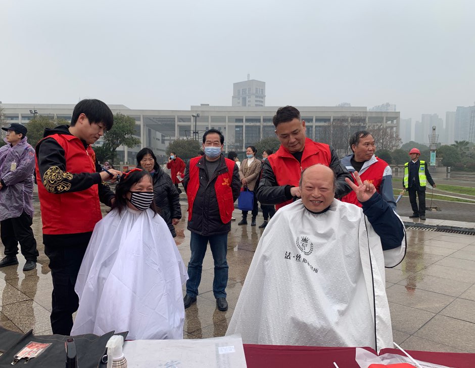 心相蓮搭把手 愛心義剪暖民心