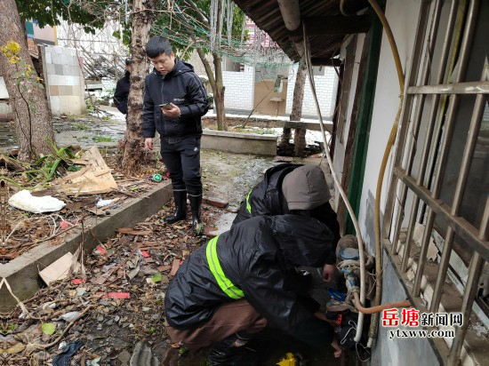 橫街社區(qū)：水表凍裂存隱患 社區(qū)及時處理獲點贊