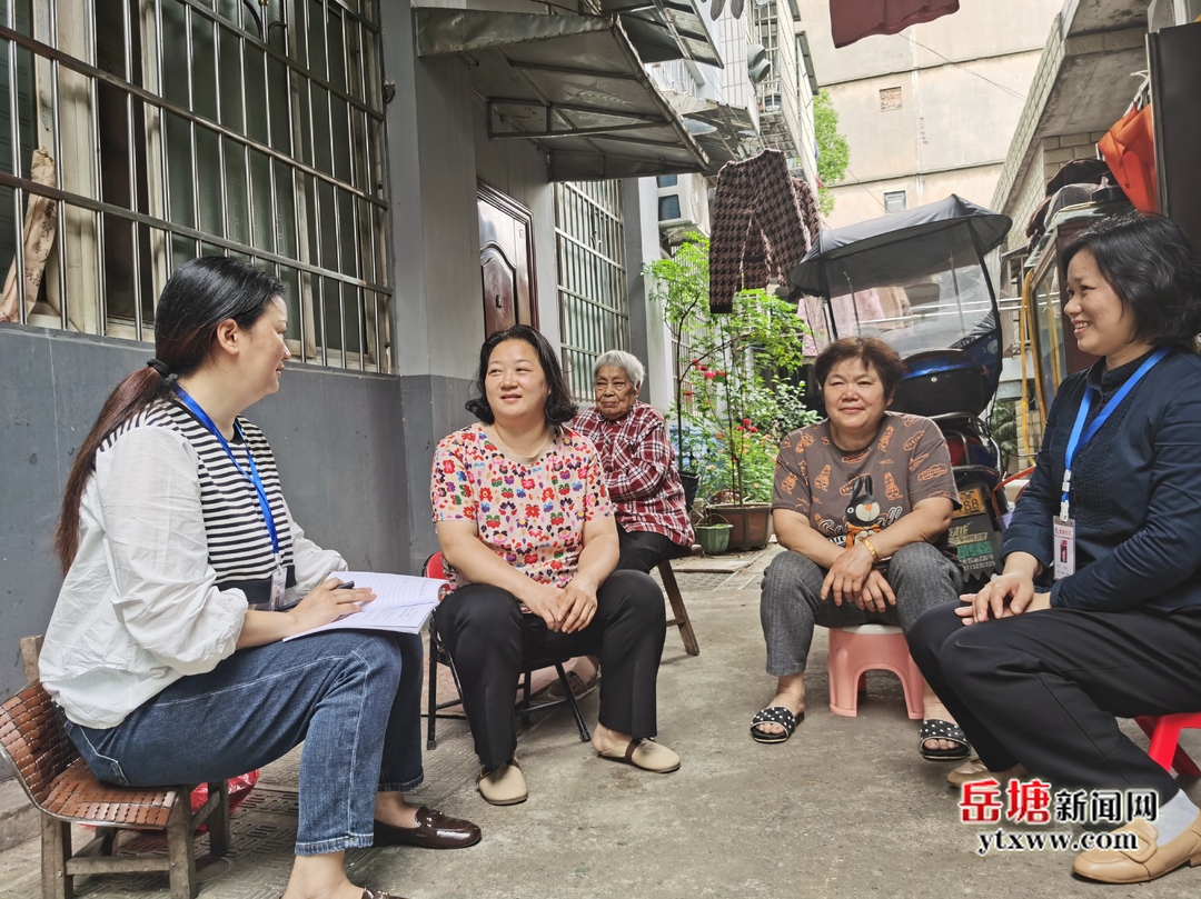 长城社区：开展廉政家访 共筑廉洁防线