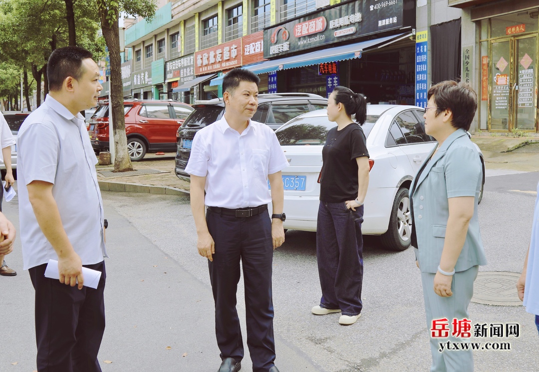 曾志君“四不兩直”開展深化全國文明城市建設(shè)督查