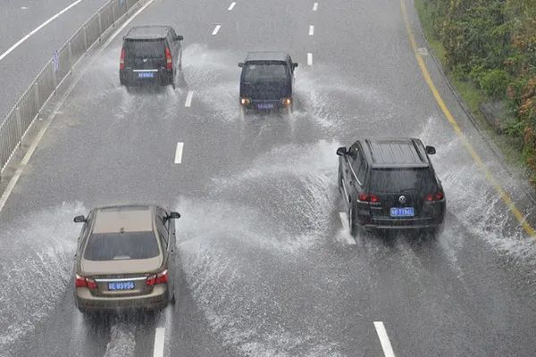 湘中、湘北有大到暴雨，局地大暴雨！三預(yù)警齊發(fā)！