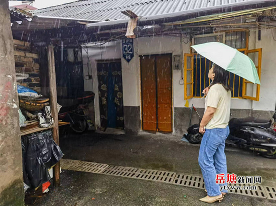 泗神廟社區(qū)開展雨天房屋安全隱患排查