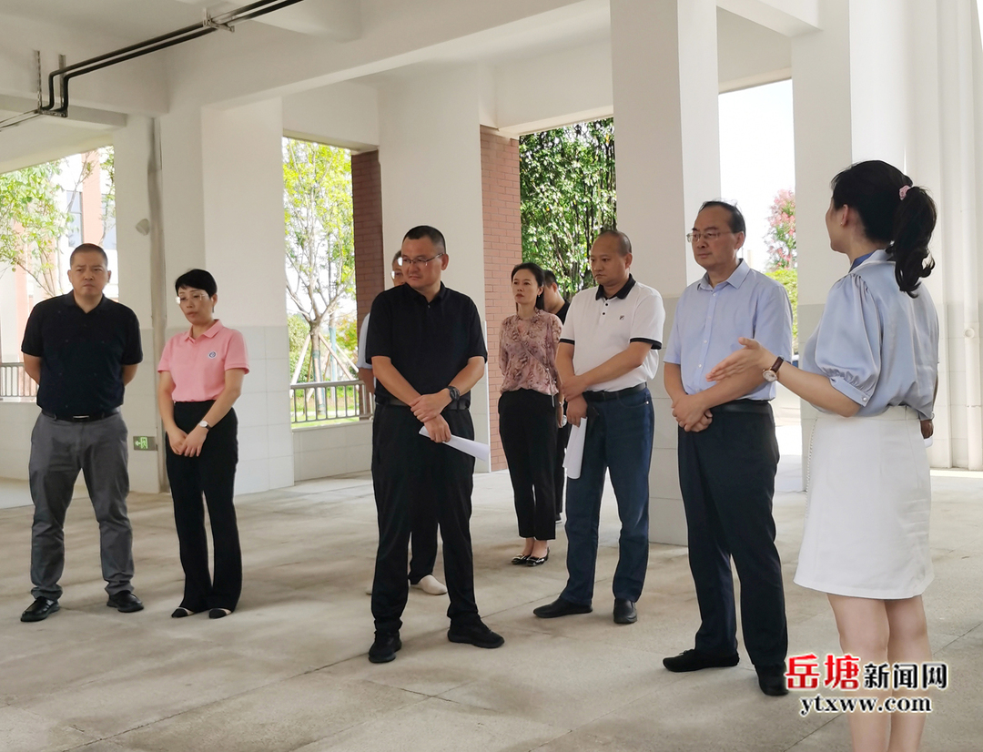 湘潭市人大常委會(huì)到岳塘區(qū)開展大氣污染防治“一法一條例一規(guī)定”執(zhí)法檢查