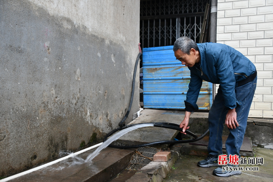 岳塘区昭山镇红旗村城乡供水一体化工程通过验收并投入使用