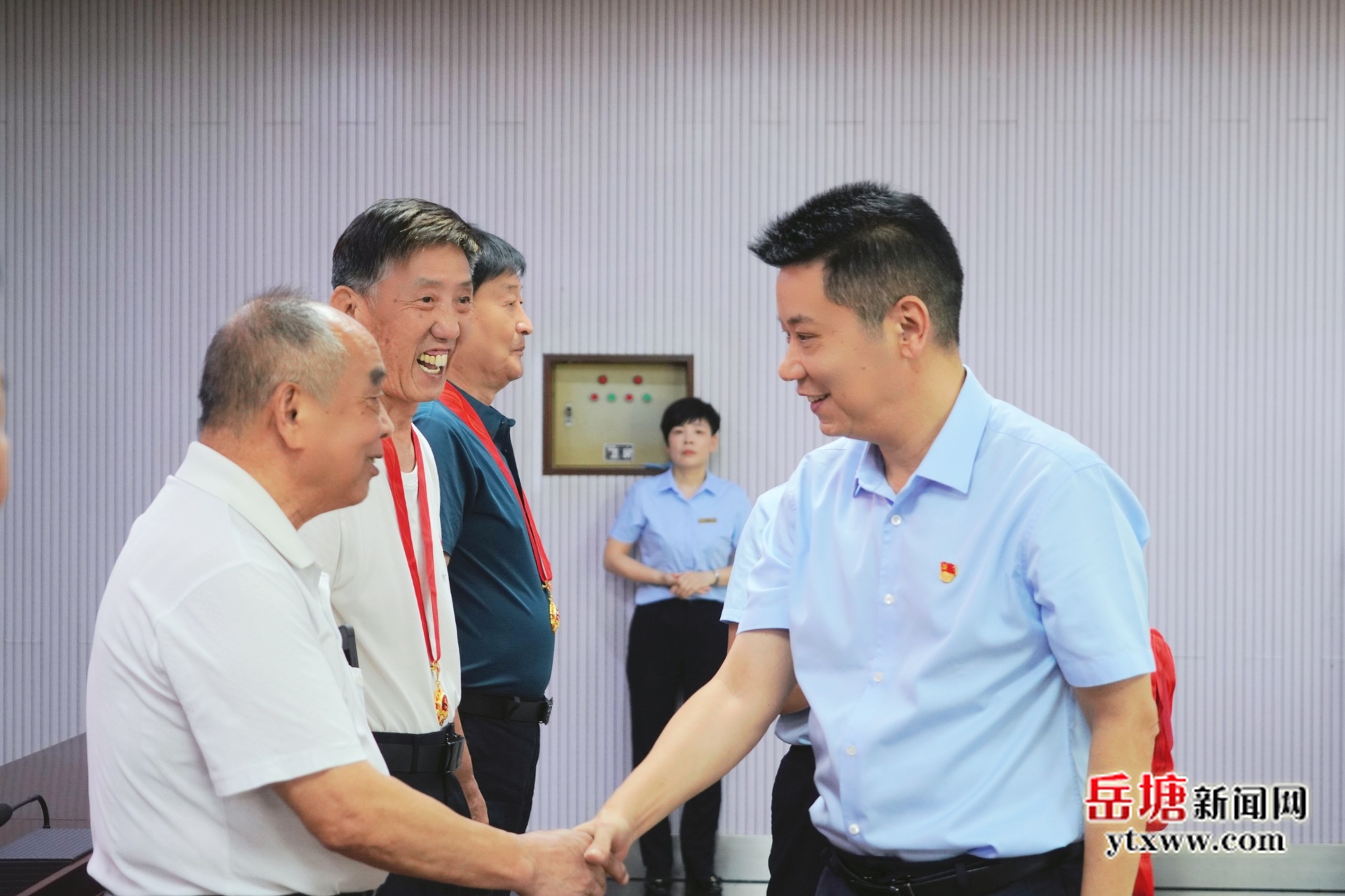 曾志君講授“七一”專題黨課