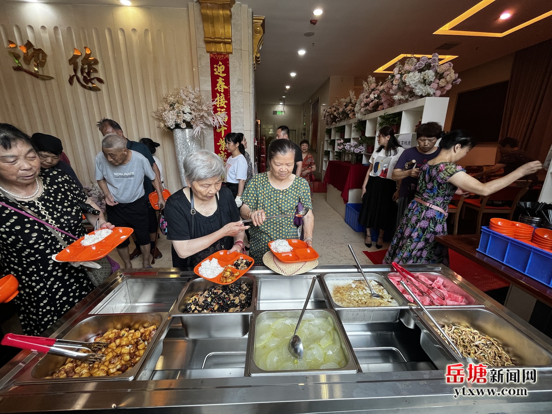 向陽社區(qū)：打造社區(qū)“幸福食堂”
