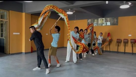 【中新網(wǎng)湖南】湘潭市岳塘區(qū)首個(gè)省級(jí)非物質(zhì)文化遺產(chǎn)傳習(xí)所成立