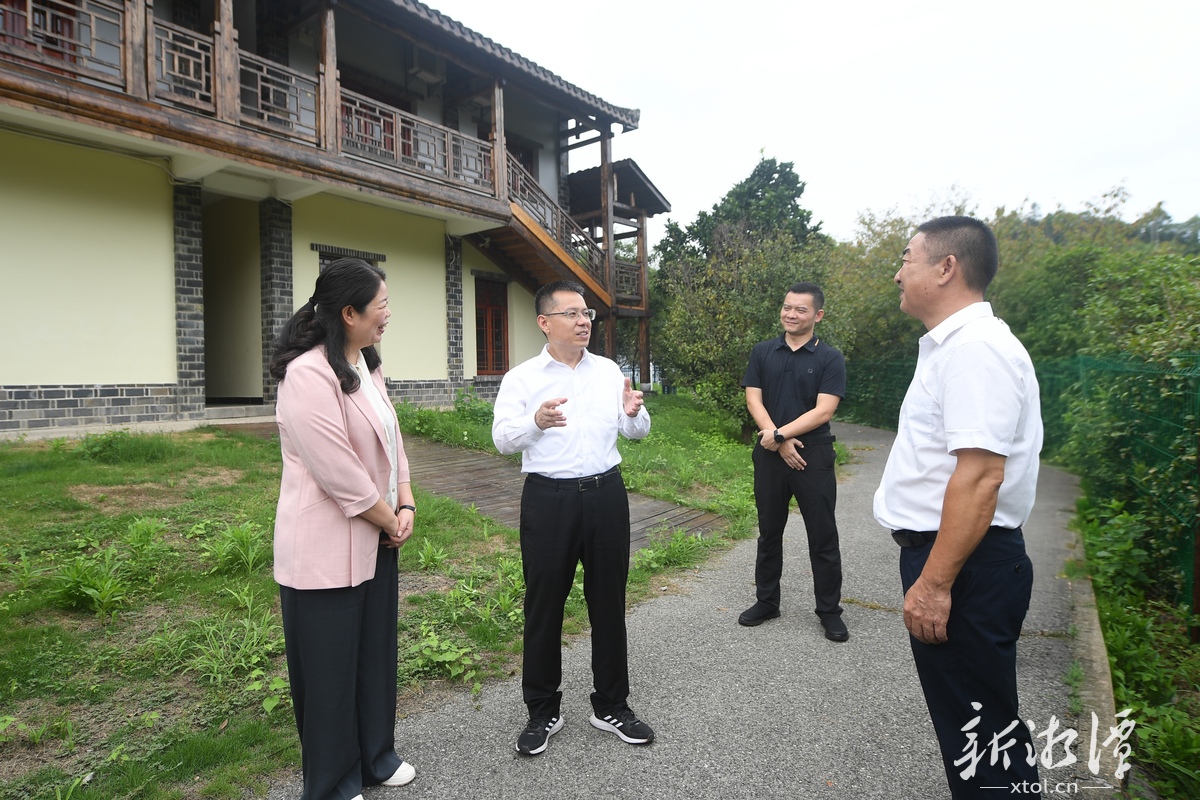 李永亮赴岳塘區(qū)調(diào)研