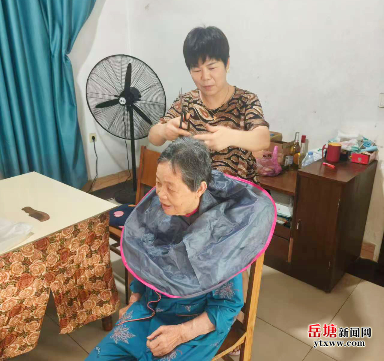 好兒媳汪笑怡：患病婆婆的“全職護(hù)工” 堅(jiān)守詮釋孝與愛