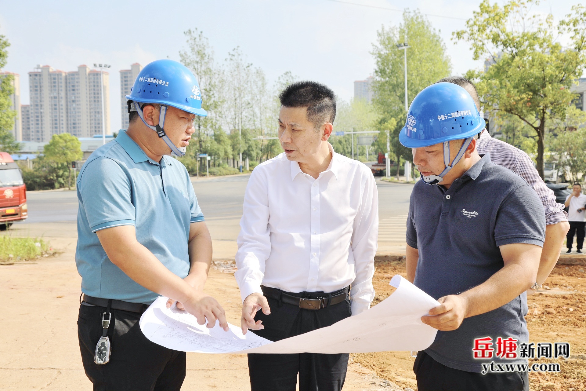 曾志君调研湘潭东铁路物流基地项目征拆工作