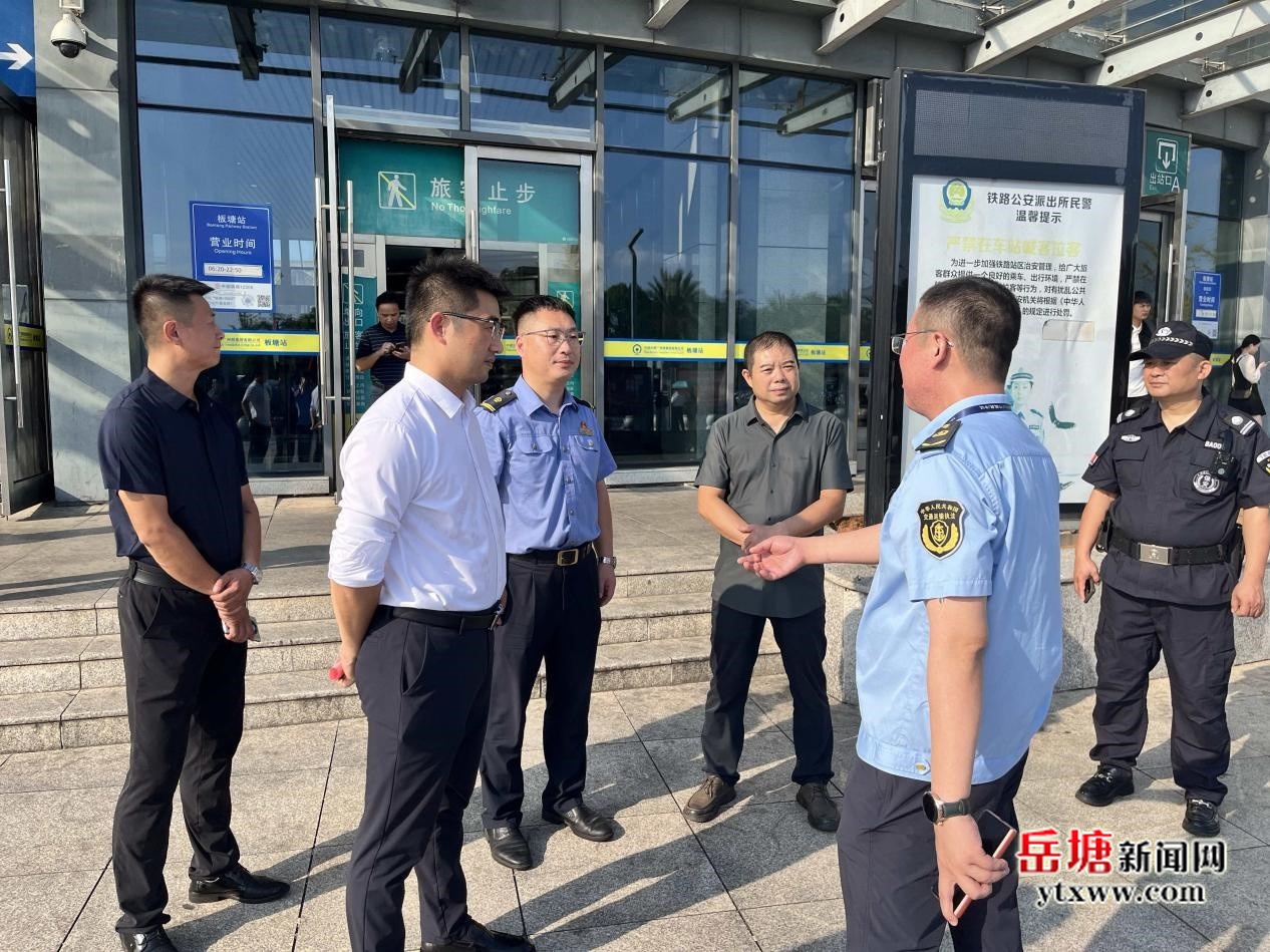 区领导带队开展“三听三问”活动暨“国庆、中秋”节前安全生产和消防工作检查