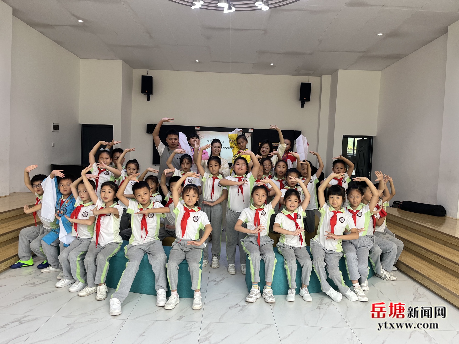 岳塘区两所学校在省级戏曲课堂教学竞赛中获佳绩