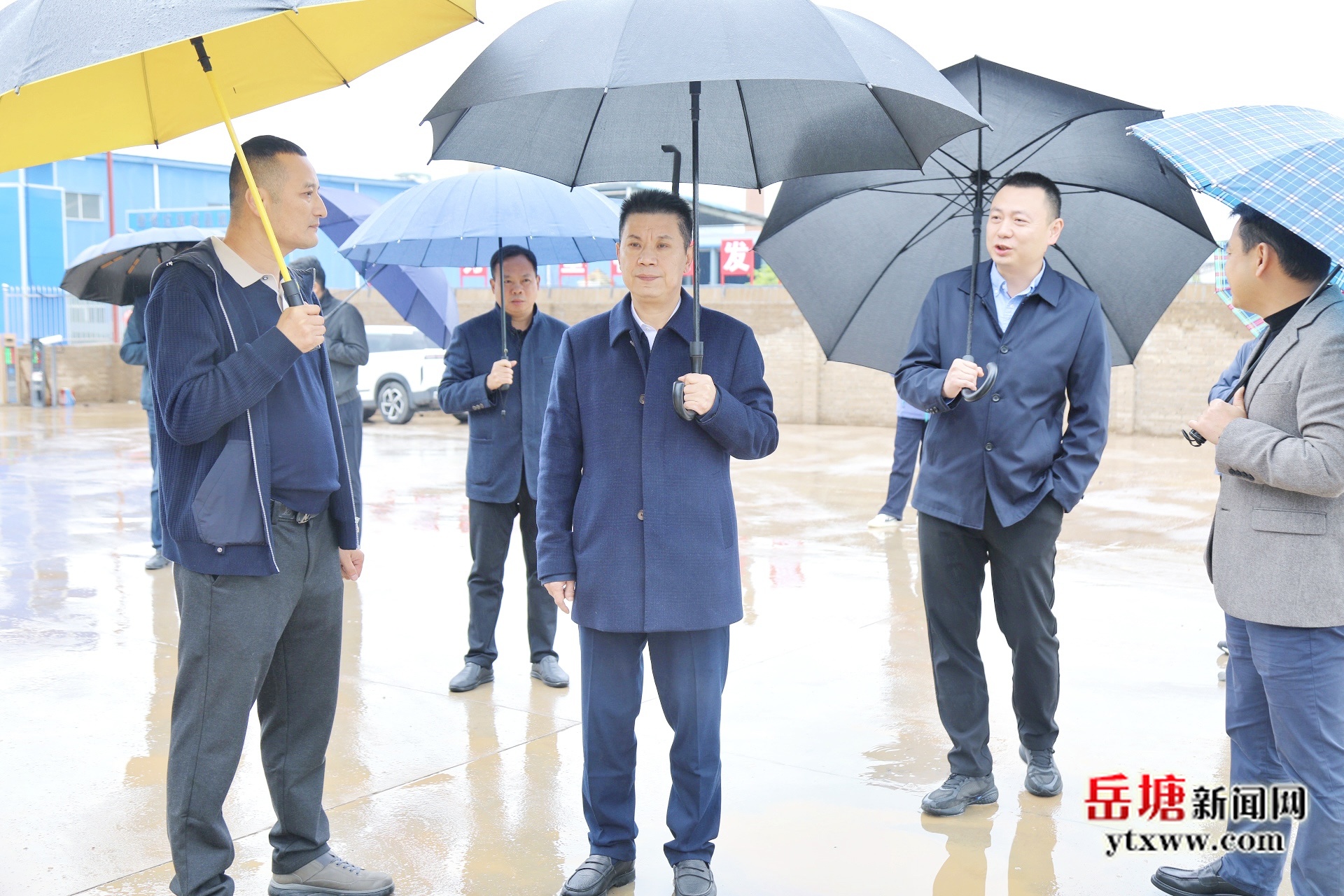 曾志君调研竹埠港土地污染地块治理、建筑垃圾整治和爱劳渠黑臭水体治理工作