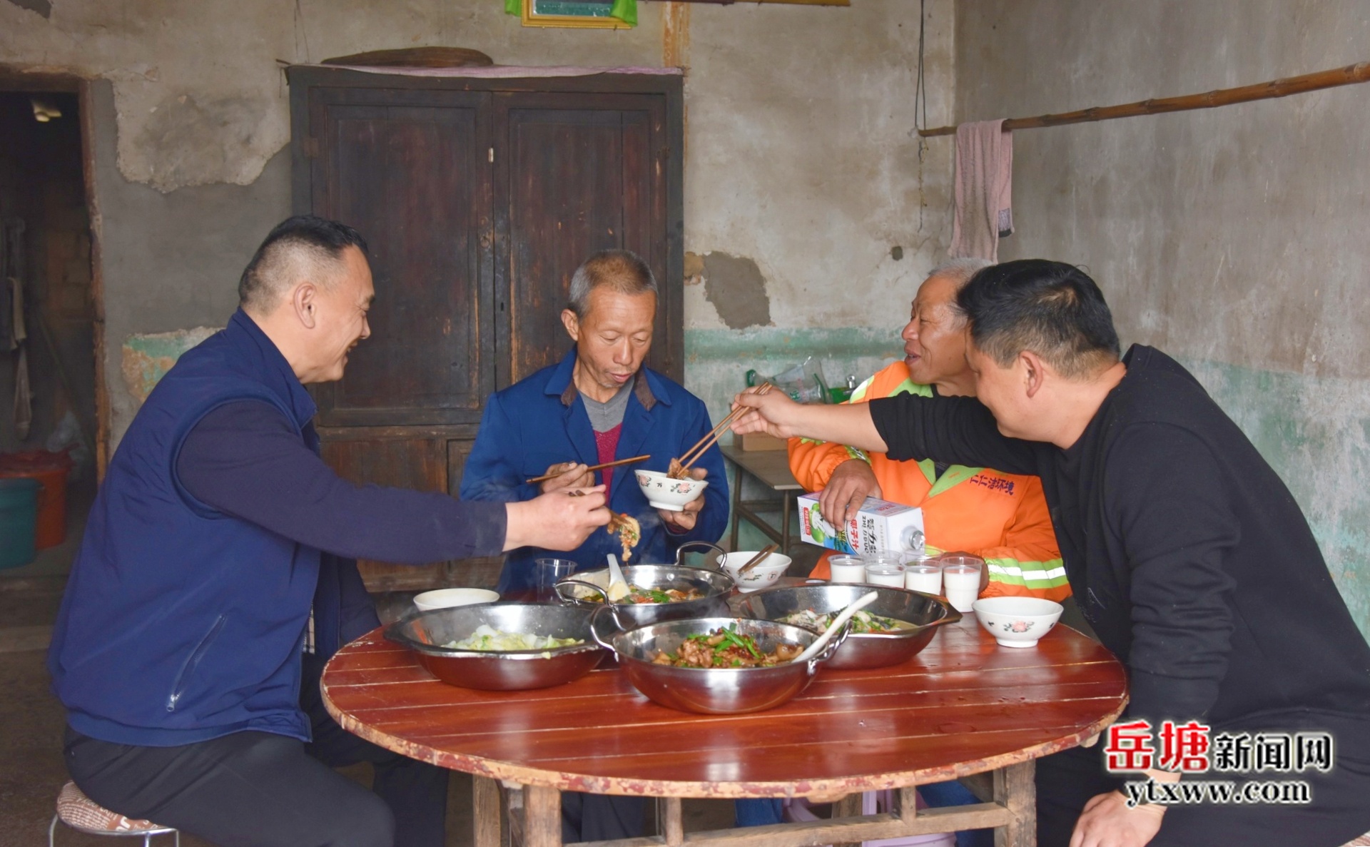 暖心廚行·愛心助農(nóng) 新華村真情幫扶溫暖困難群眾