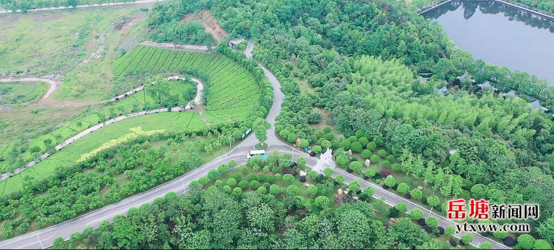 非凡“十四五”丨岳塘區(qū)：鋪就鄉(xiāng)村振興“幸福路” 筑牢群眾出行“安全網(wǎng)”