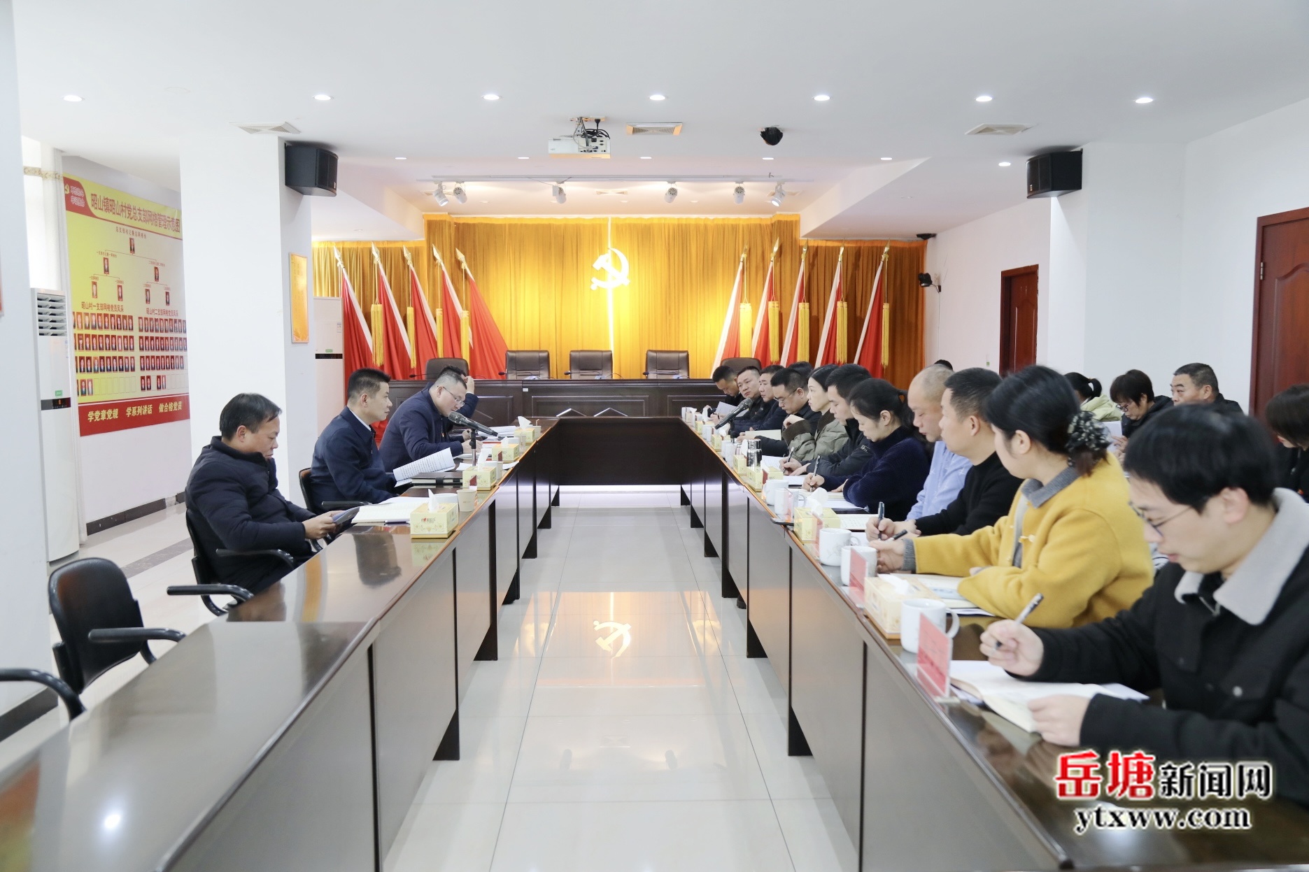 曾志君到昭山鎮(zhèn)昭山村宣講黨的二十屆四中全會精神