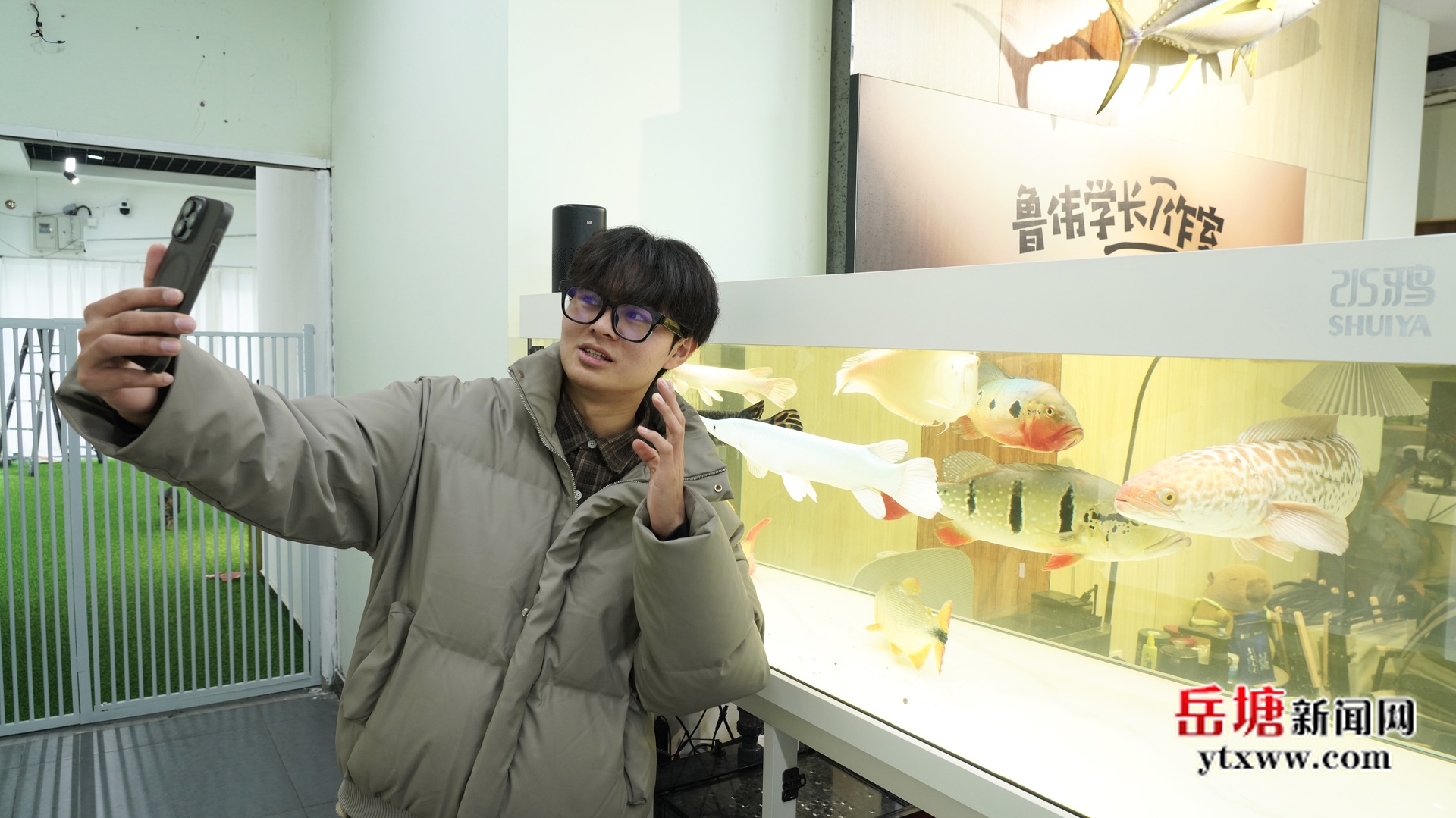 岳塘“凡人歌”｜“00后”大学生鲁伟：全网吸粉600万 “玩”出萌宠博主新高度