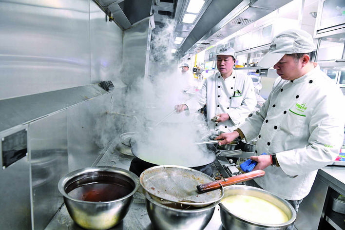 【湘潭日?qǐng)?bào)】田園深處炊煙暖，一席本味慰蓮城