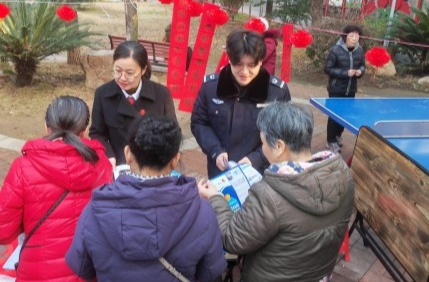 运河社区开展“送法进社区”普法宣传活动