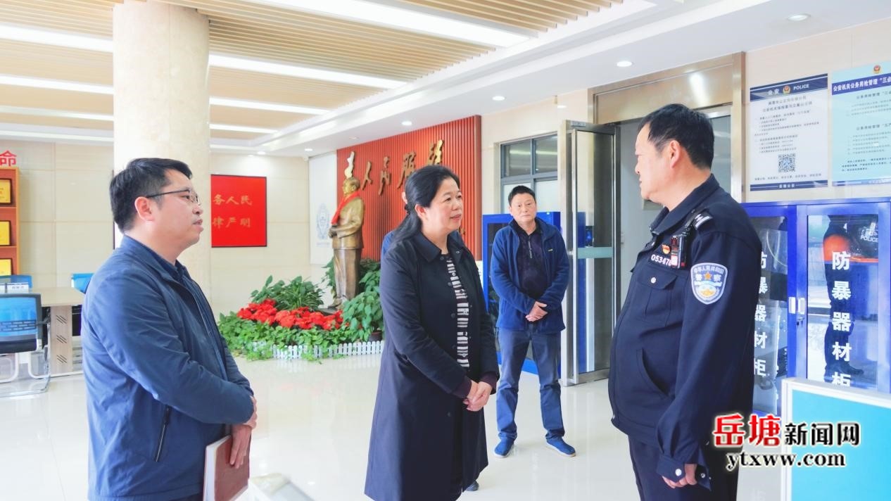 周賞玲“四不兩直”檢查安全生產(chǎn)和社會(huì)穩(wěn)定工作