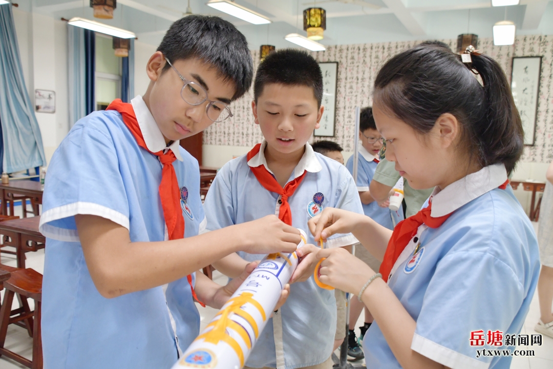 科技瀟湘行進校園 航天科普點亮岳塘少年科學(xué)夢