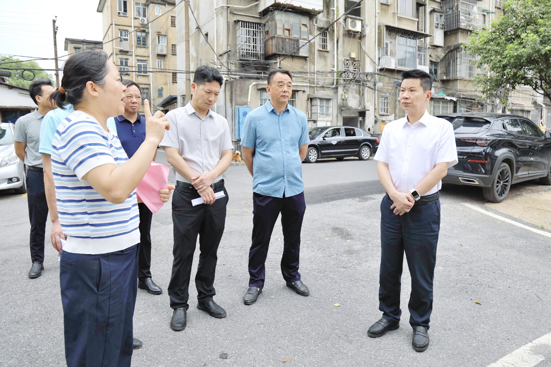 曾志君“四不两直”督查大板房安全隐患问题整治工作