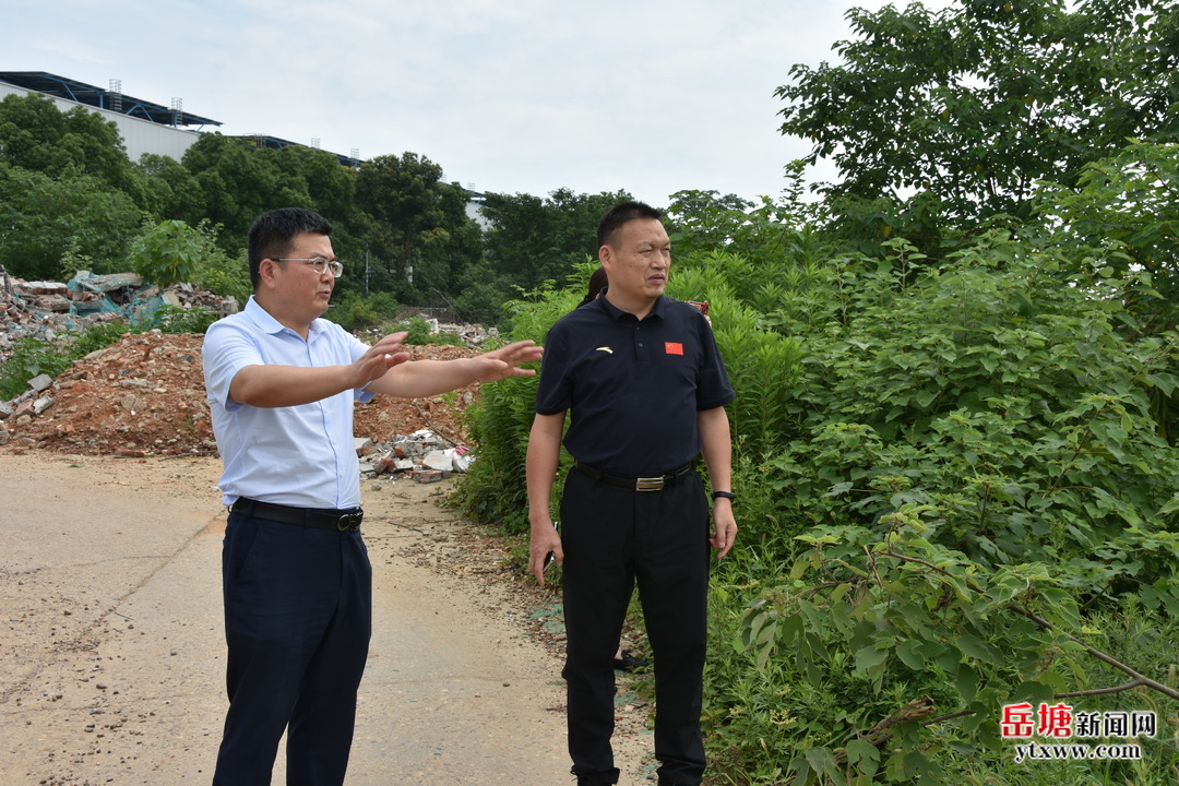 湘潭市、岳塘区政协联合开展建筑工地扬尘污染防治专项民主监督活动