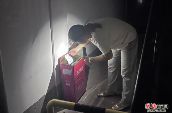 横街社区开展住宅小区消防安全夜查行动
