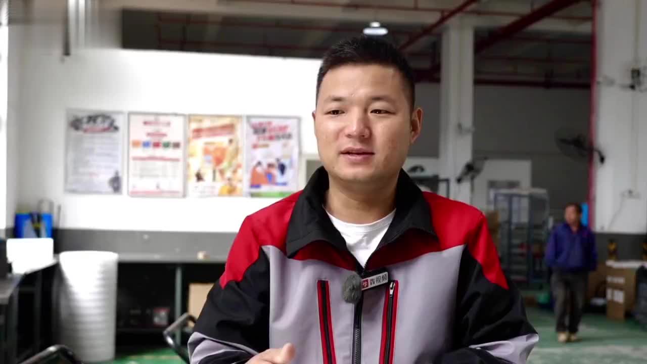 十年家国十年心 第43集 奋斗“小蜜蜂”成园区“大明星”