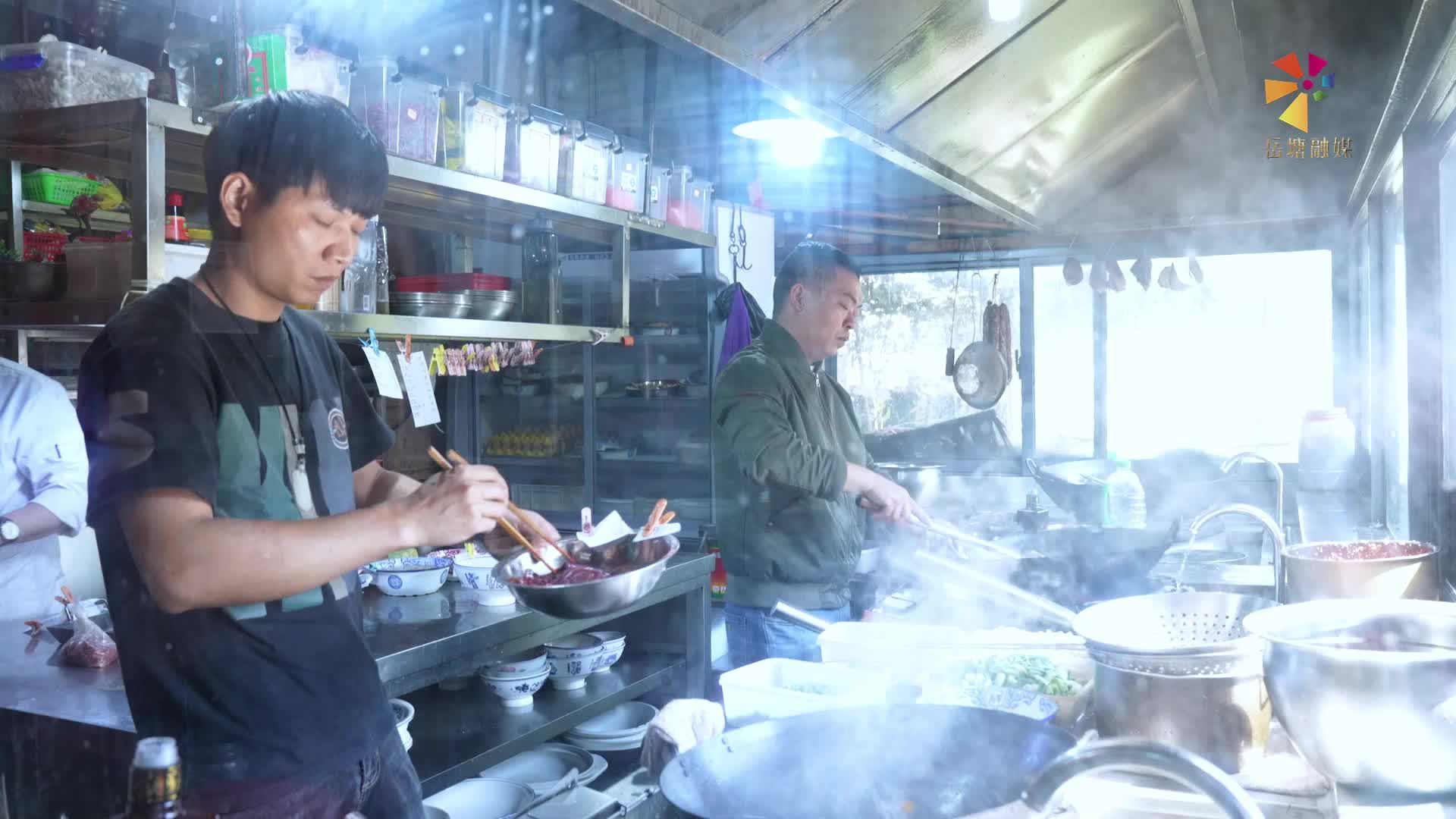 吃在湘潭 有味岳塘丨樟樹灣柴火土菜館：一席土菜藏鄉(xiāng)情