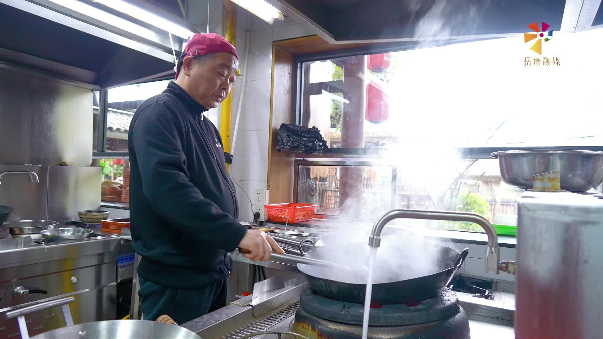 吃在湘潭 有味岳塘丨水笑山莊：匠心烹出湘潭本味