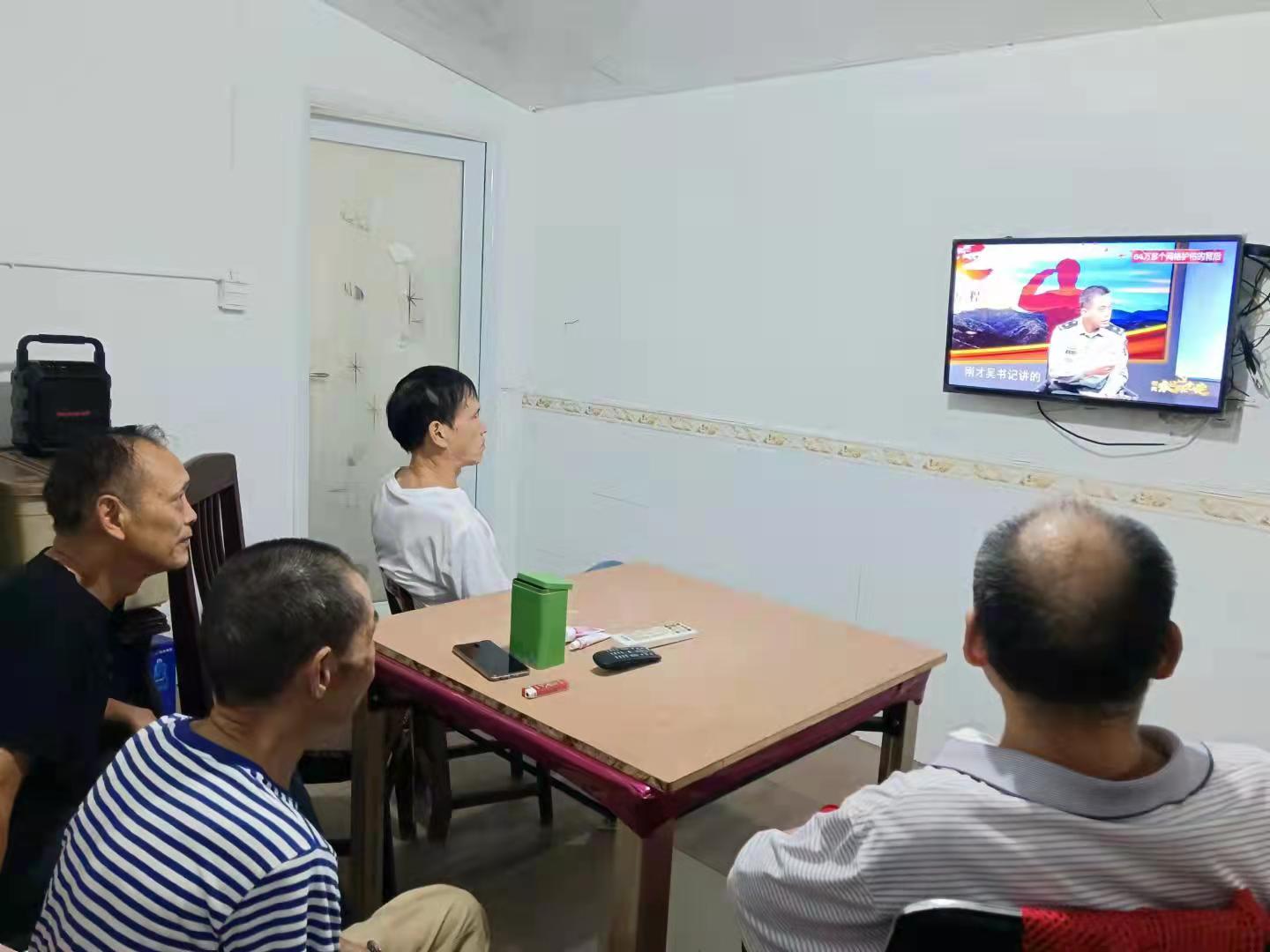 書(shū)院路街道：組織收看“老兵永遠(yuǎn)跟黨走”專(zhuān)題訪談節(jié)目