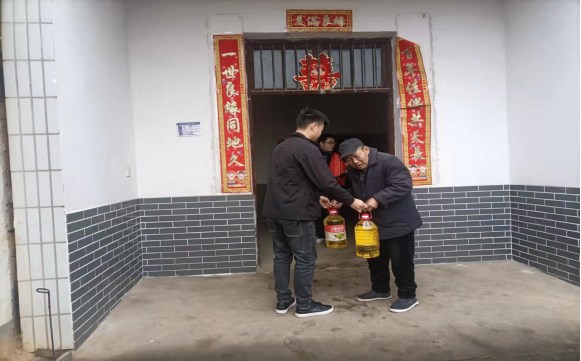 昭山村：走訪慰問脫貧戶，真情關(guān)懷暖人心