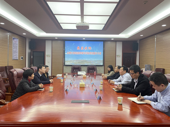 区领导带队到湖南工程学院慰问侨界代表