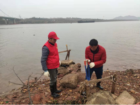 守護一江碧水 昭山鎮(zhèn)依法拆除違建釣魚臺