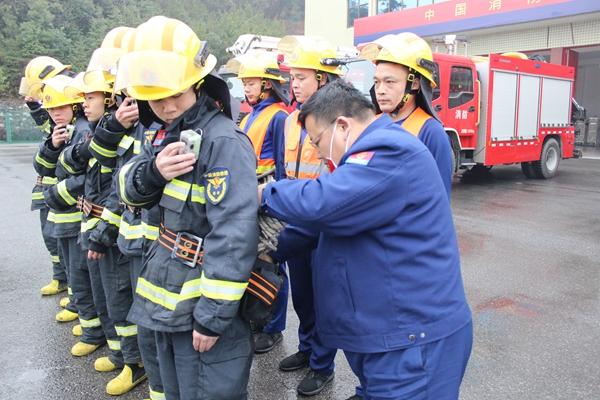 湘潭市消防救援支隊領導督導檢查紅易路站執(zhí)勤戰(zhàn)備和隊伍管理工作