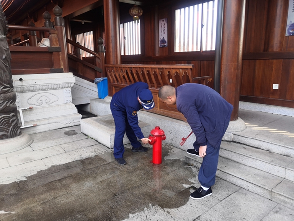 岳塘消防深入寺廟開展消防安全專項檢查