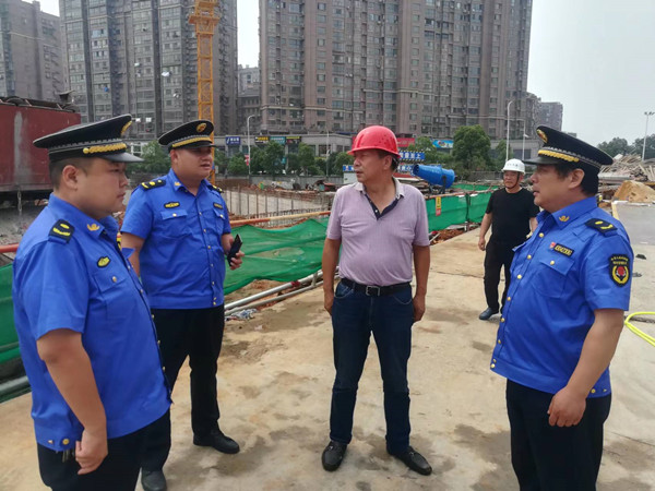 岳塘城管為高考開啟“靜音護航模式”