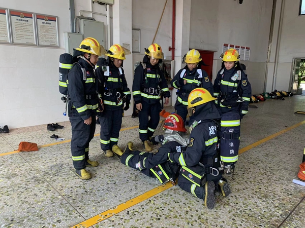 团竹路消防救援站组织开展紧急救助小组专项训练