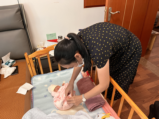 保障兒童健康 荷塘社衛(wèi)中心開展新生兒訪視