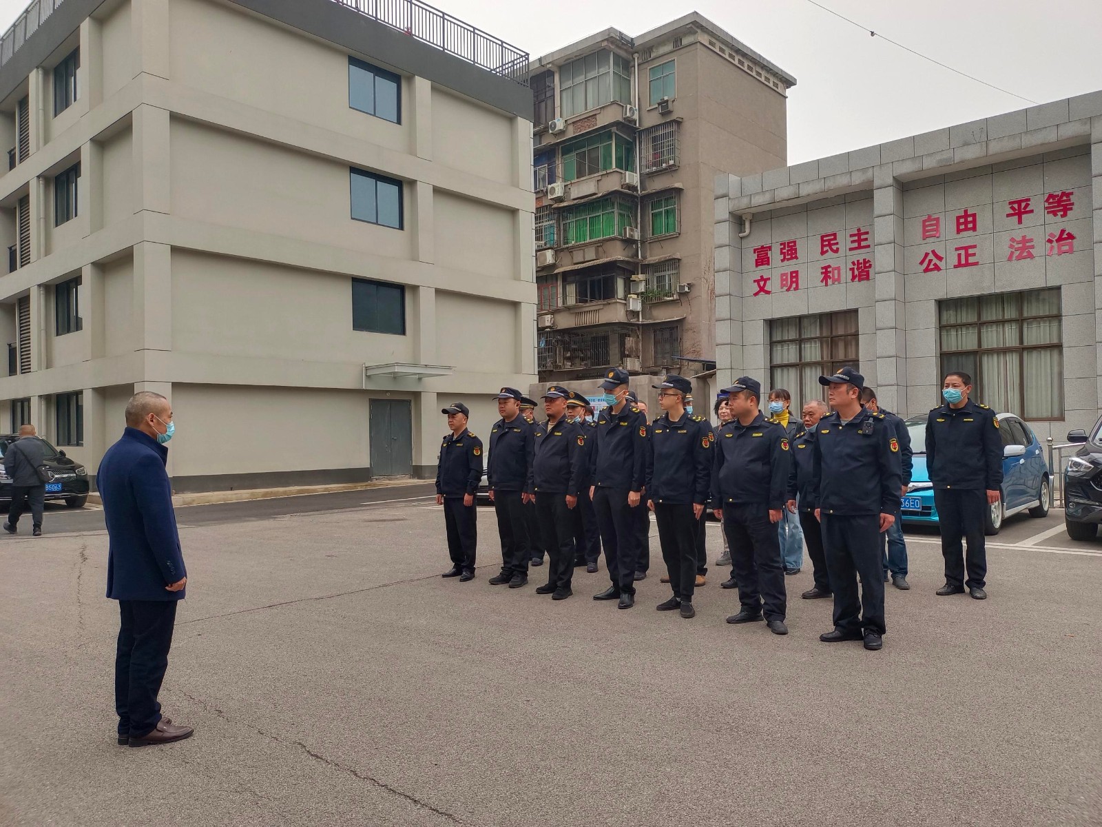 書院路街道開展市容環(huán)境聯(lián)合整治行動