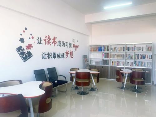 湘潭发展投：以“职工书屋”打造思想引领新阵地