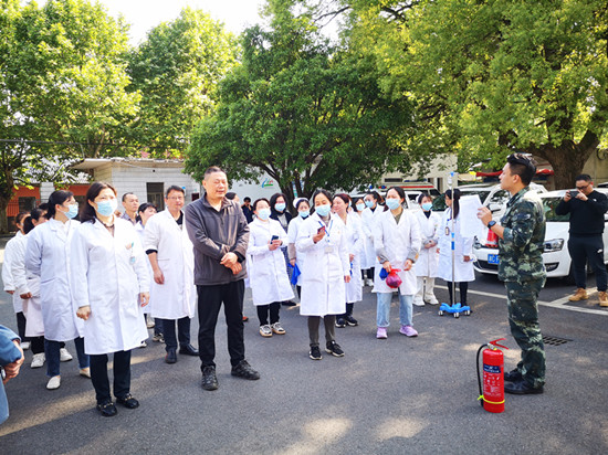 書院路街道社區(qū)衛(wèi)生服務(wù)中心開展消疏散演練及消防安全知識(shí)培訓(xùn)活動(dòng)